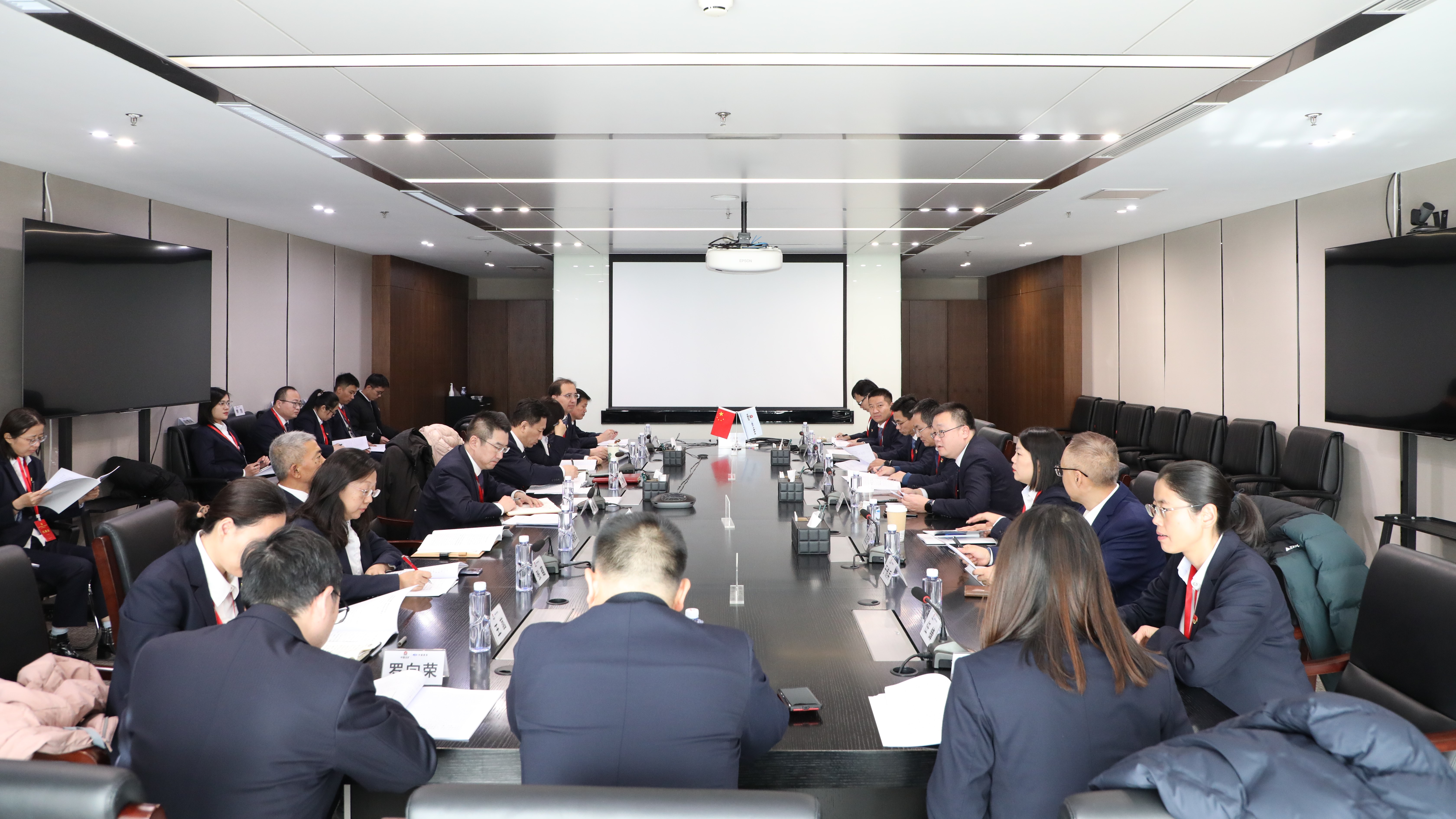维多利亚老品牌vic(集团)官方网站