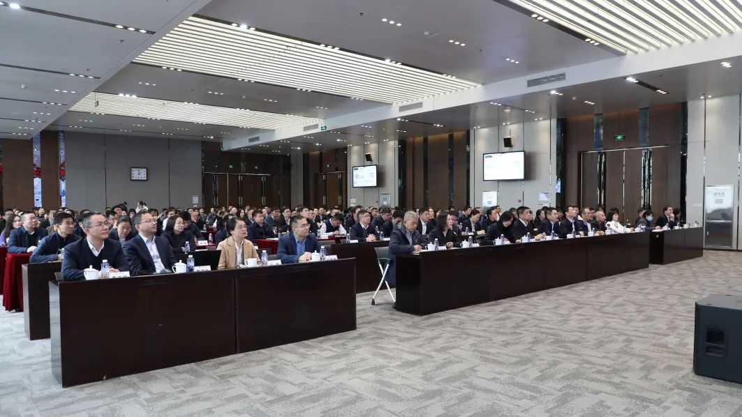 维多利亚老品牌vic(集团)官方网站